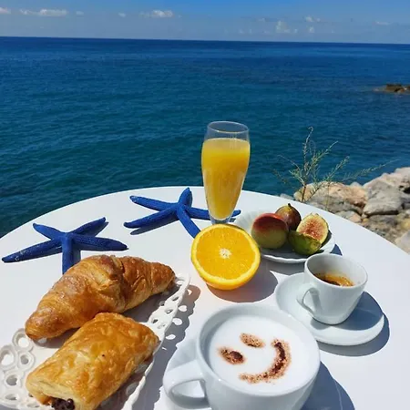 B&B Il Gabbiano 치타델라 델 카포